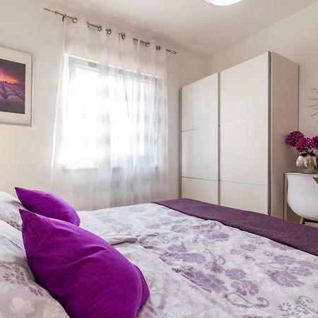 Apartment Pula Relax Eksteriør bilde