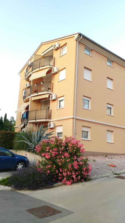 Apartment Pula Relax Eksteriør bilde